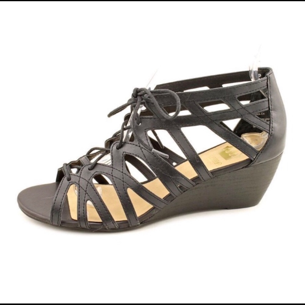 Crown Vintage Divina Wedge Sandal -10 Black